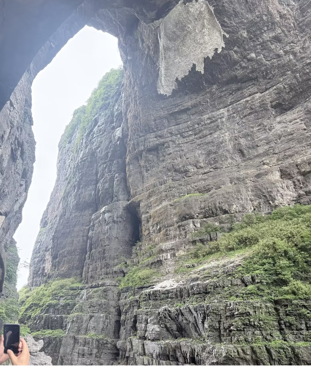 天门洞内部仰视